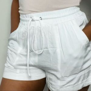 Hem&Thread White Shorts